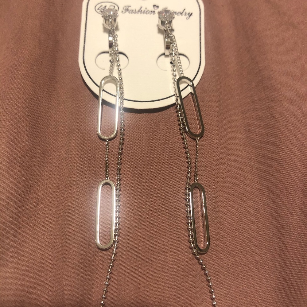 Earring - Picture 10 of 16